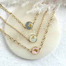 Load image into Gallery viewer, Gold Leaf Pendant