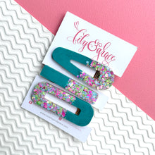 Load image into Gallery viewer, GLITTER-FILLED HAIR GRIPS