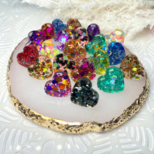 Load image into Gallery viewer, GLITTER HEART STUDS