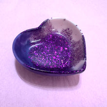 Load image into Gallery viewer, HEART TRINKET DISH
